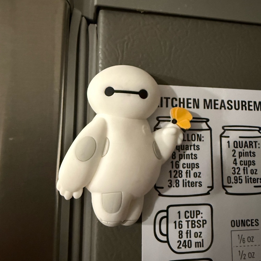 Baymax Magnet with Yellow Flower
